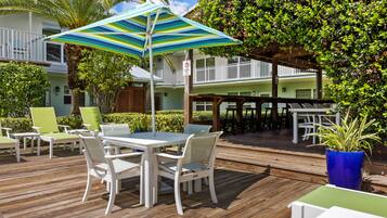 Deluxe 1 Bedroom | Terrace/patio