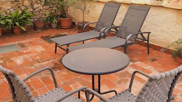 Suite, terras (Muralla Templaria) | Terras