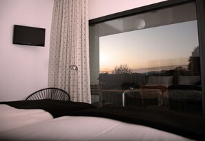 In-room safe, desk, rollaway beds, free WiFi - Rusticae El Hotelito (Navaluenga)