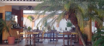 Hotel & Suites Coral