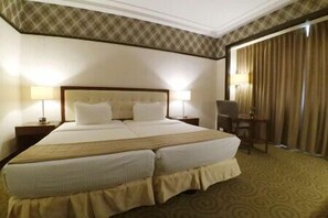 Deluxe Twin Room - The Plaza Hotel Balanga City (Balanga)