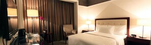 Executive Room | Egyptian cotton sheets, premium bedding, pillowtop beds, in-room safe