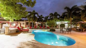 Outdoor pool, pool umbrellas, sun loungers