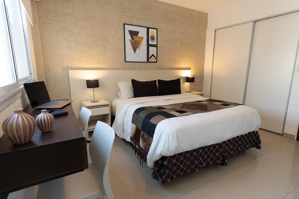 1 Schlafzimmer, Zimmersafe, individuell eingerichtet