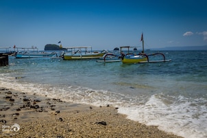 靠近海滩、黑沙、沙滩毛巾