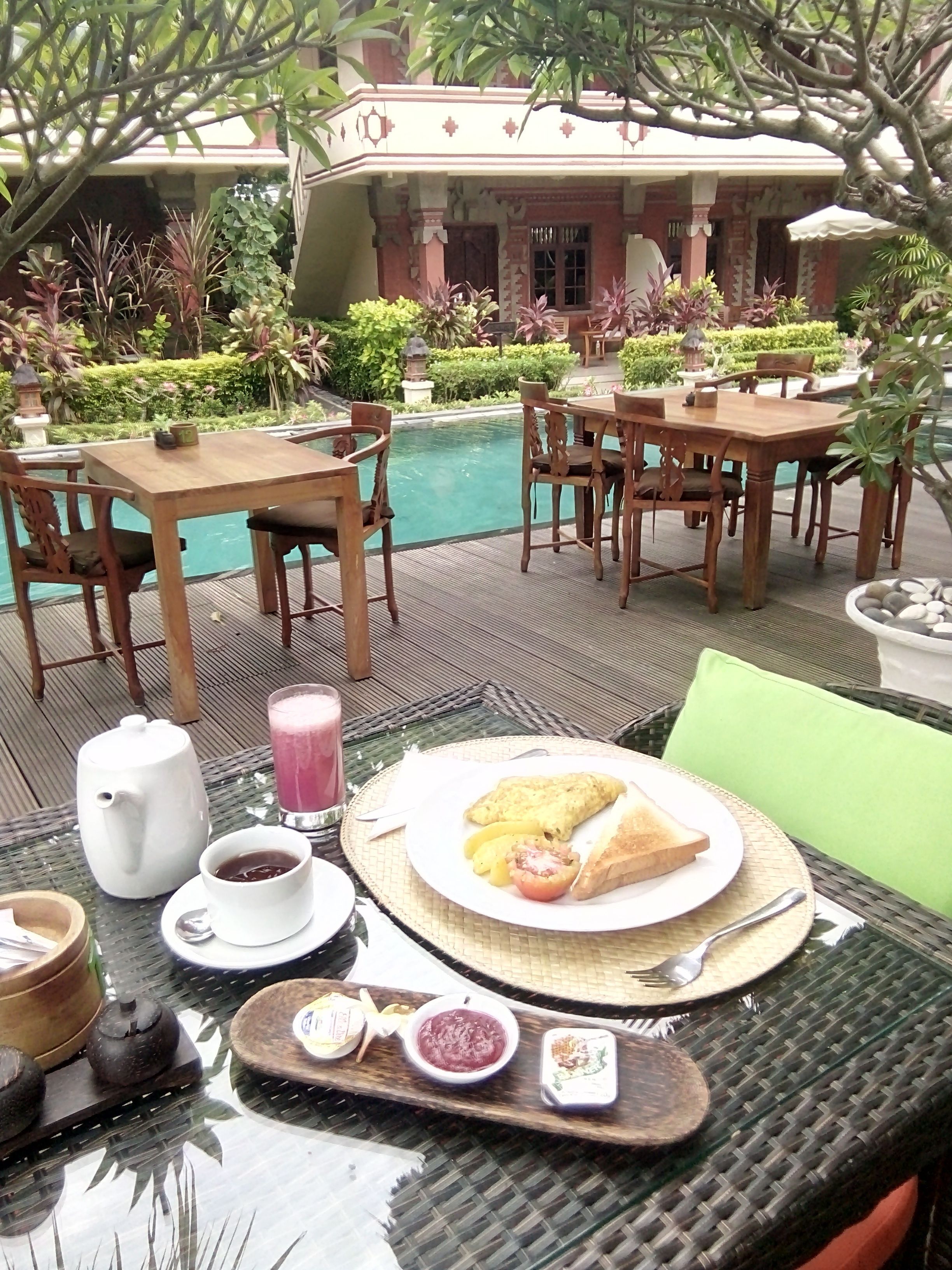daily continental breakfast (idr 85000 per person)
