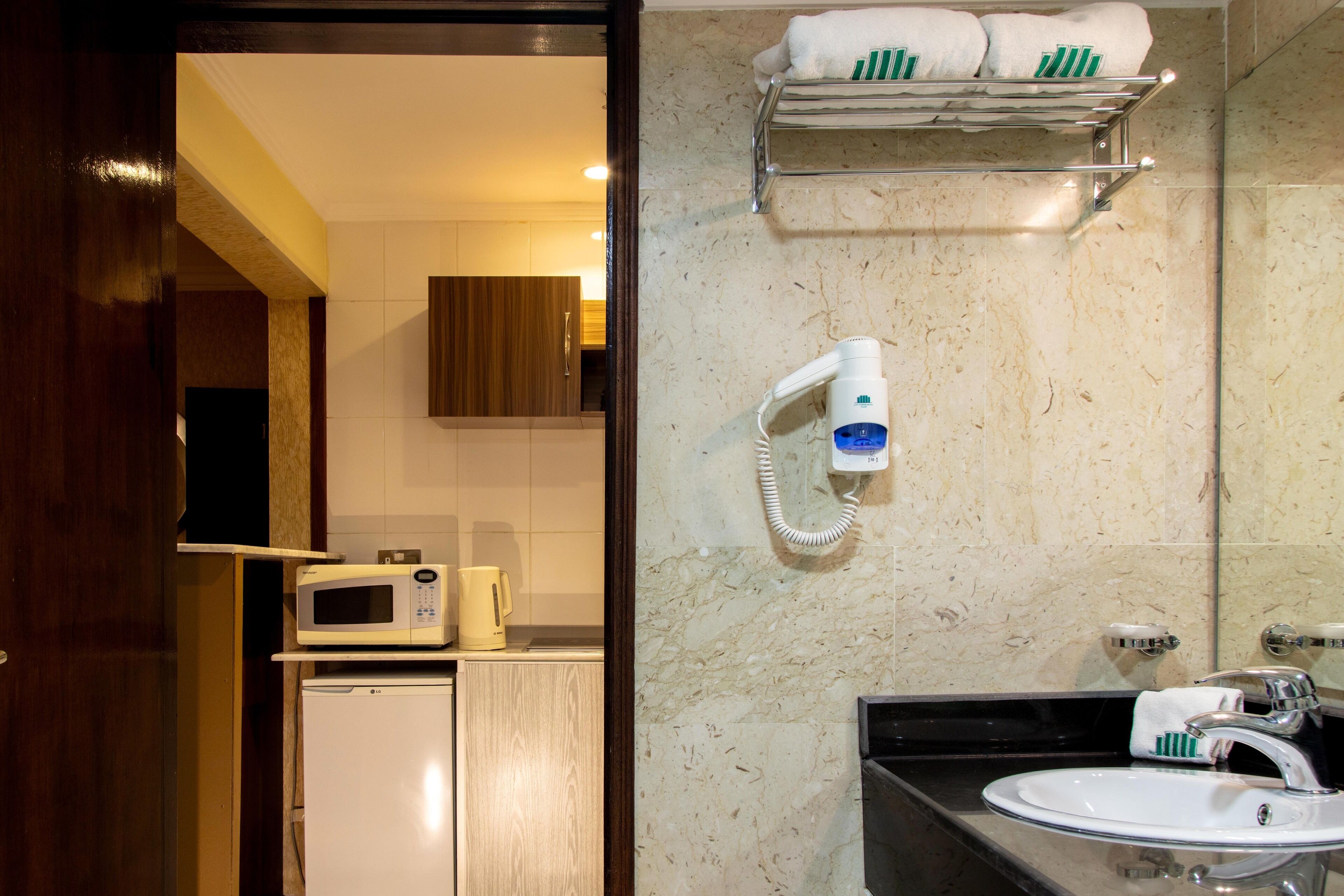 Foto - City Tower Hotel