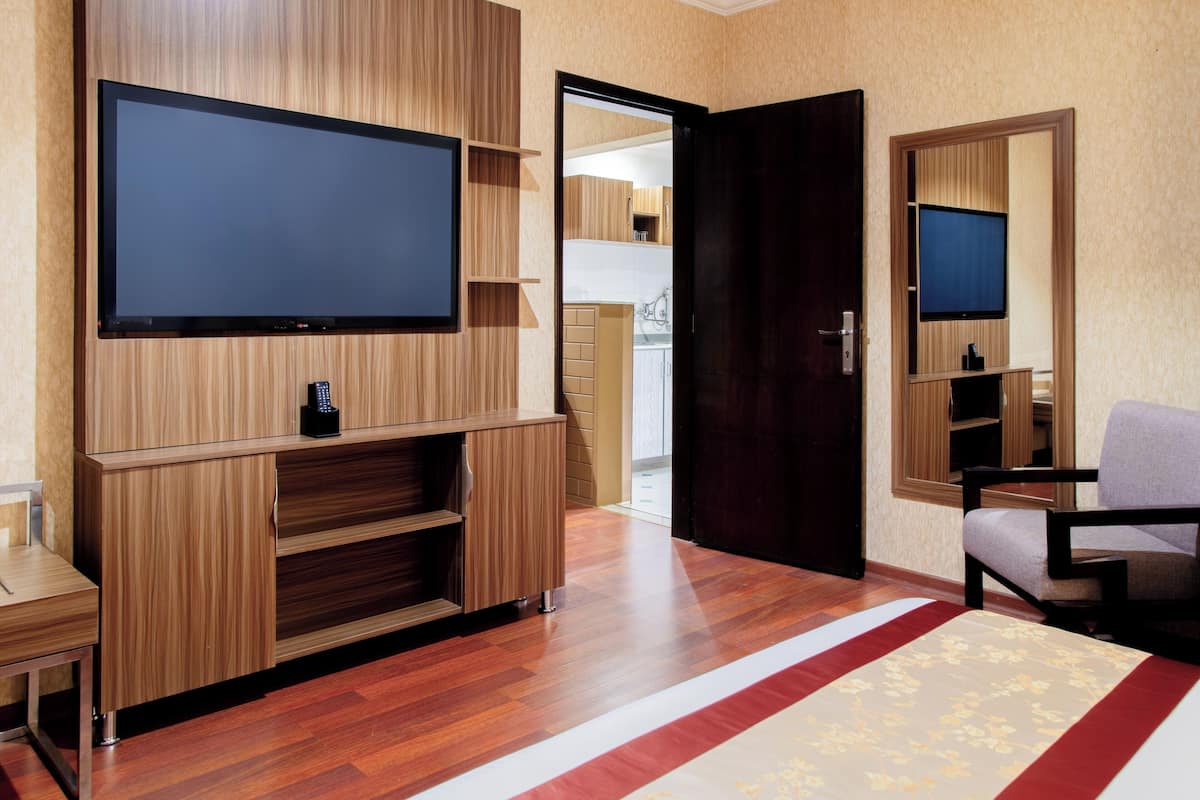 1 Schlafzimmer, Minibar, Zimmersafe, Schreibtisch