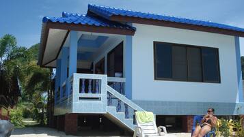 Beachfront Bungalow | Wi-Fi de cortesia, roupa de cama