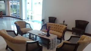 Lobby sitting area - Al Ameen Hotel (Krabi)