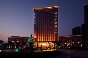Exterior - Phoenix International Hotel (Dazhou)