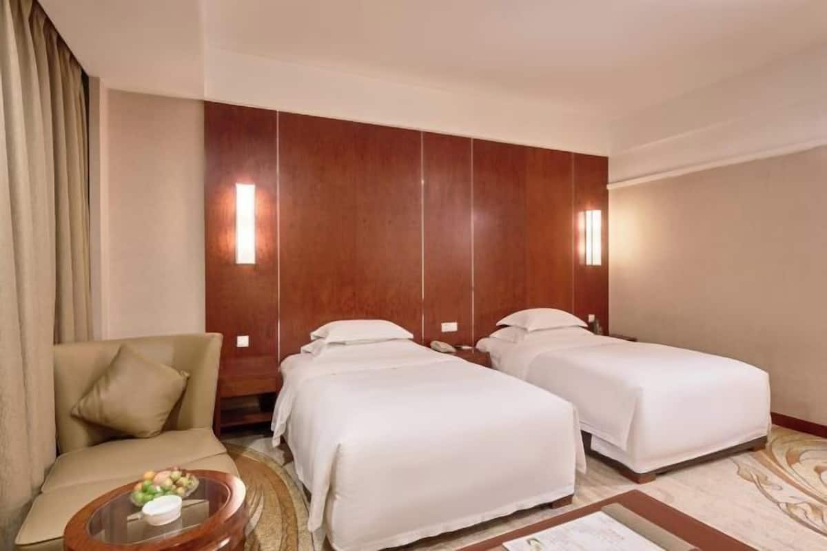 Minibar, in-room safe, iron/ironing board, cribs/infant beds