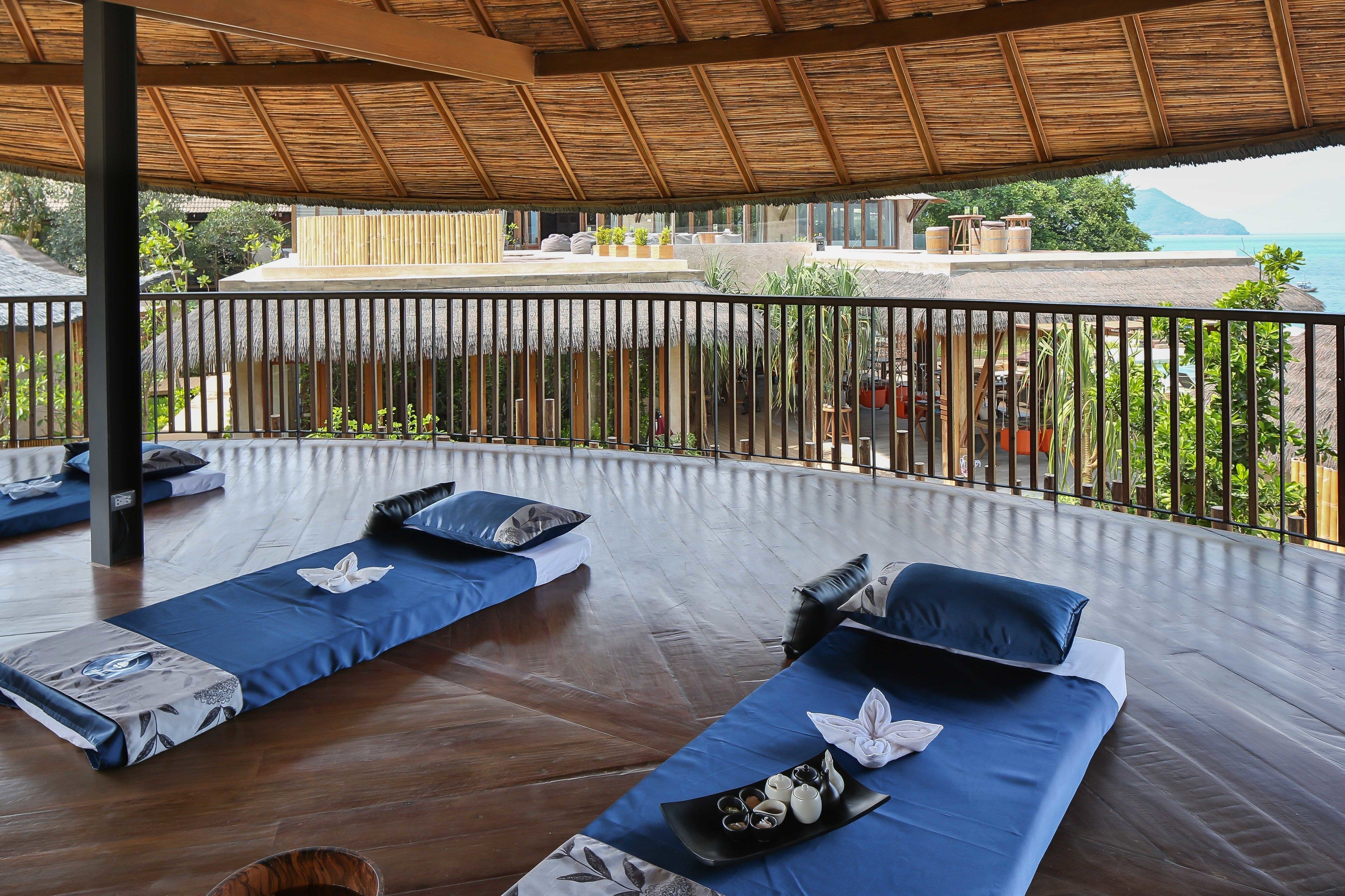 aromatherapy, thai massages, 2 treatment rooms, massages