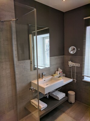 Junior Suite | Bathroom