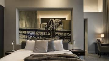 Suite | Zimmersafe, Schreibtisch, laptopgeeigneter Arbeitsplatz