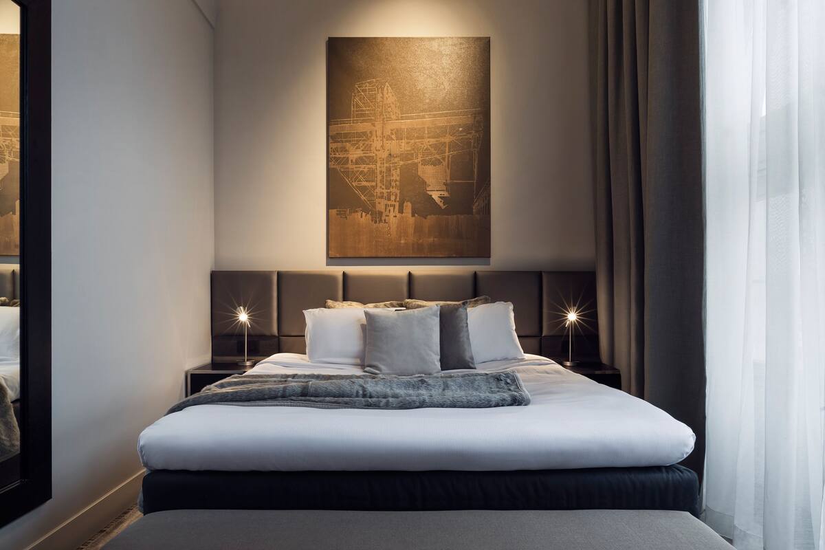 in-room safe, desk, laptop workspace, soundproofing