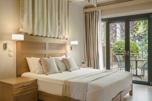 Family Suite, 1 Bedroom, Fireplace | In-room safe, desk, laptop workspace, blackout drapes - Daluz Boutique Hotel (Preveza)