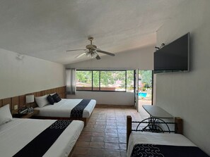 高级房 | 客房内保险箱、免费 WiFi、床单