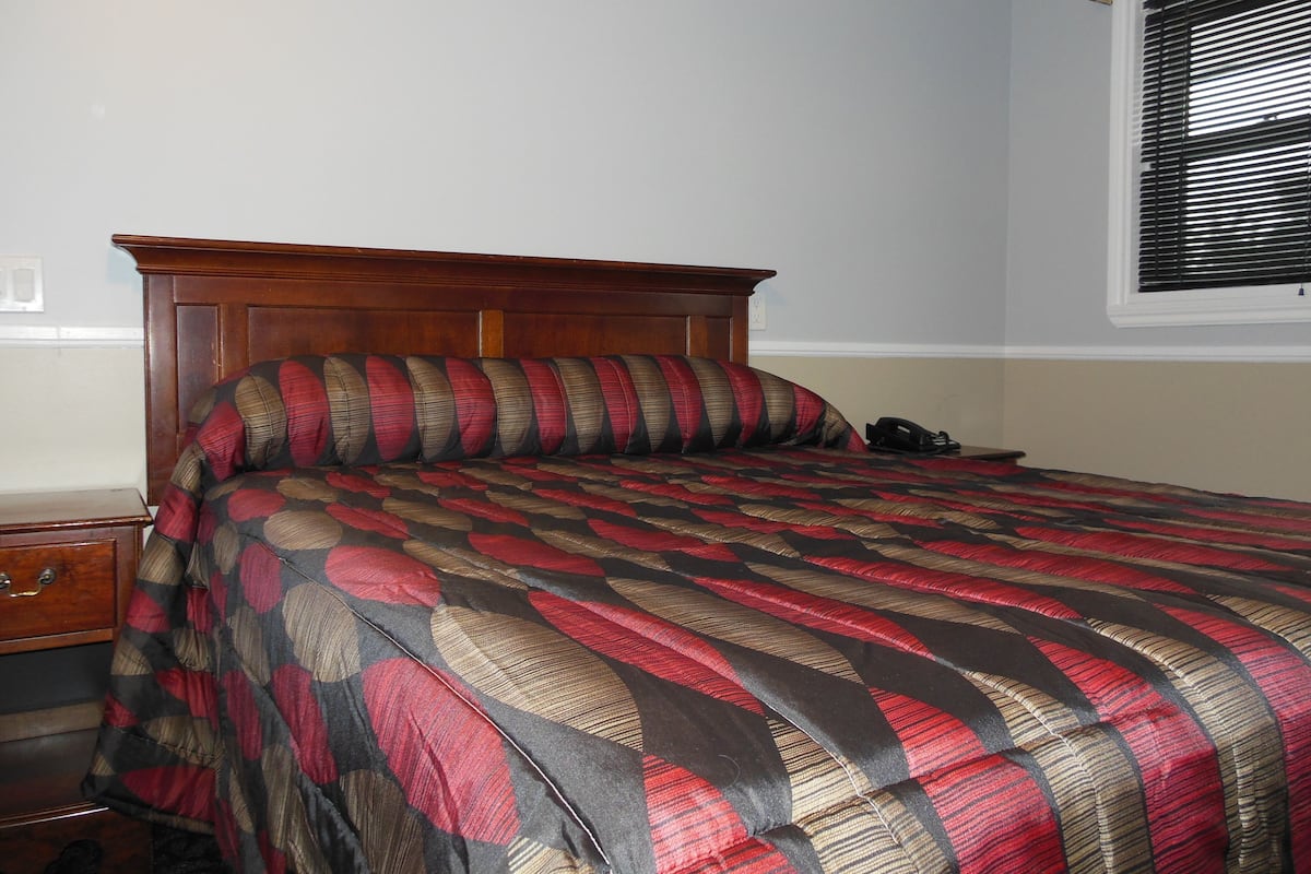 1 bedroom, memory-foam beds, free WiFi, bed sheets