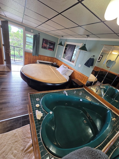 Motor court Motel