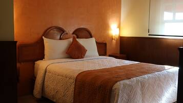 Standard Room | Desk, free WiFi