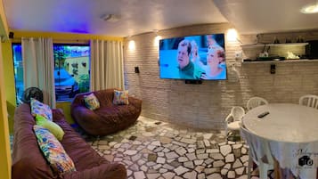 Televisión 30 pulgadas con canales de televisión vía satélite