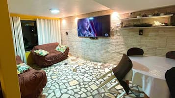 Televisión 30 pulgadas con canales de televisión vía satélite