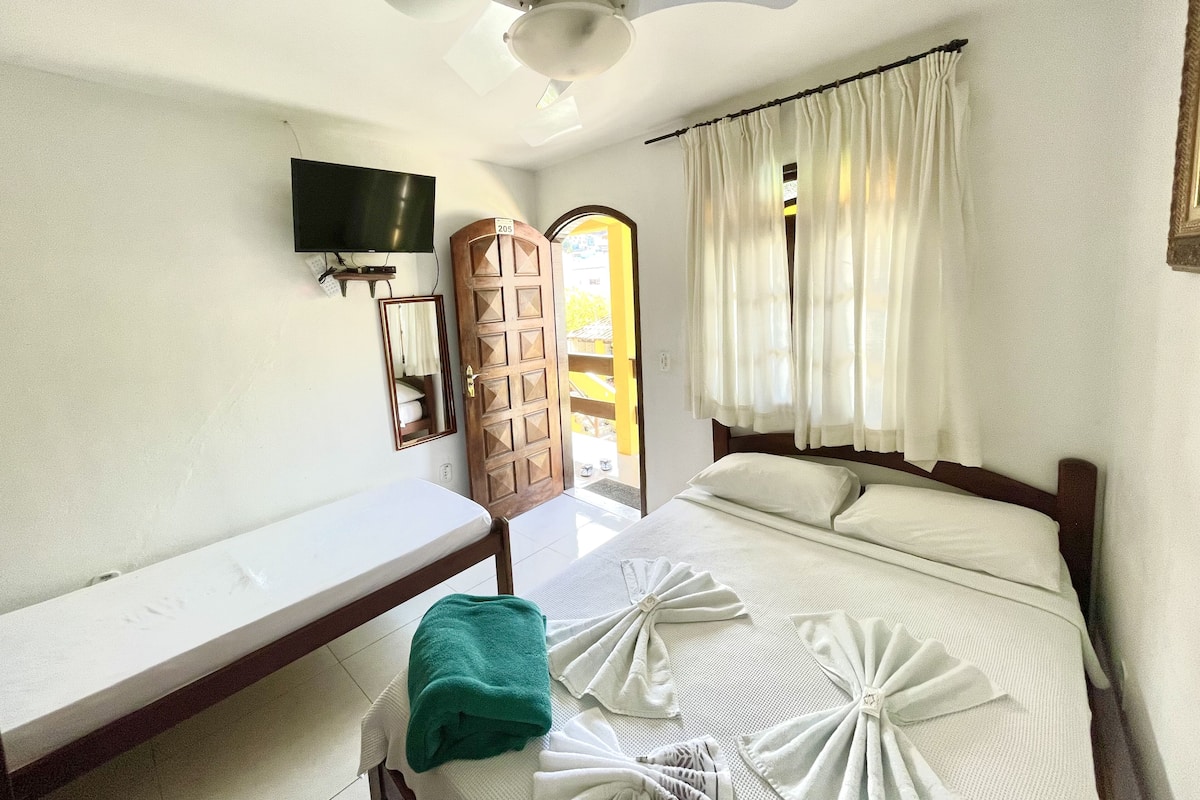 Standard Triple Room, 1 Bedroom, Garden View