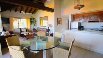Villita | Living room | Flat-screen TV