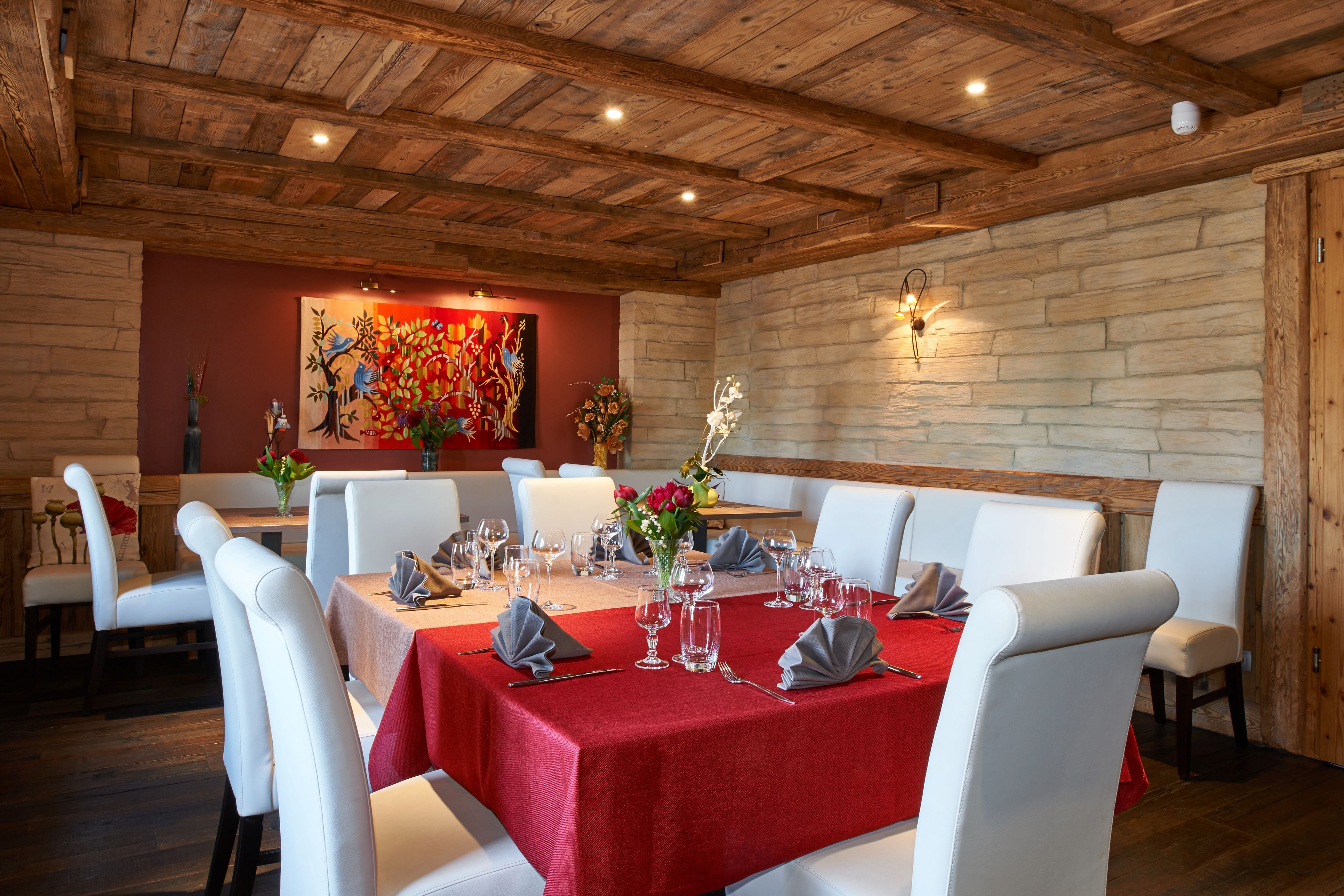 lunch and dinner served, regional cuisine