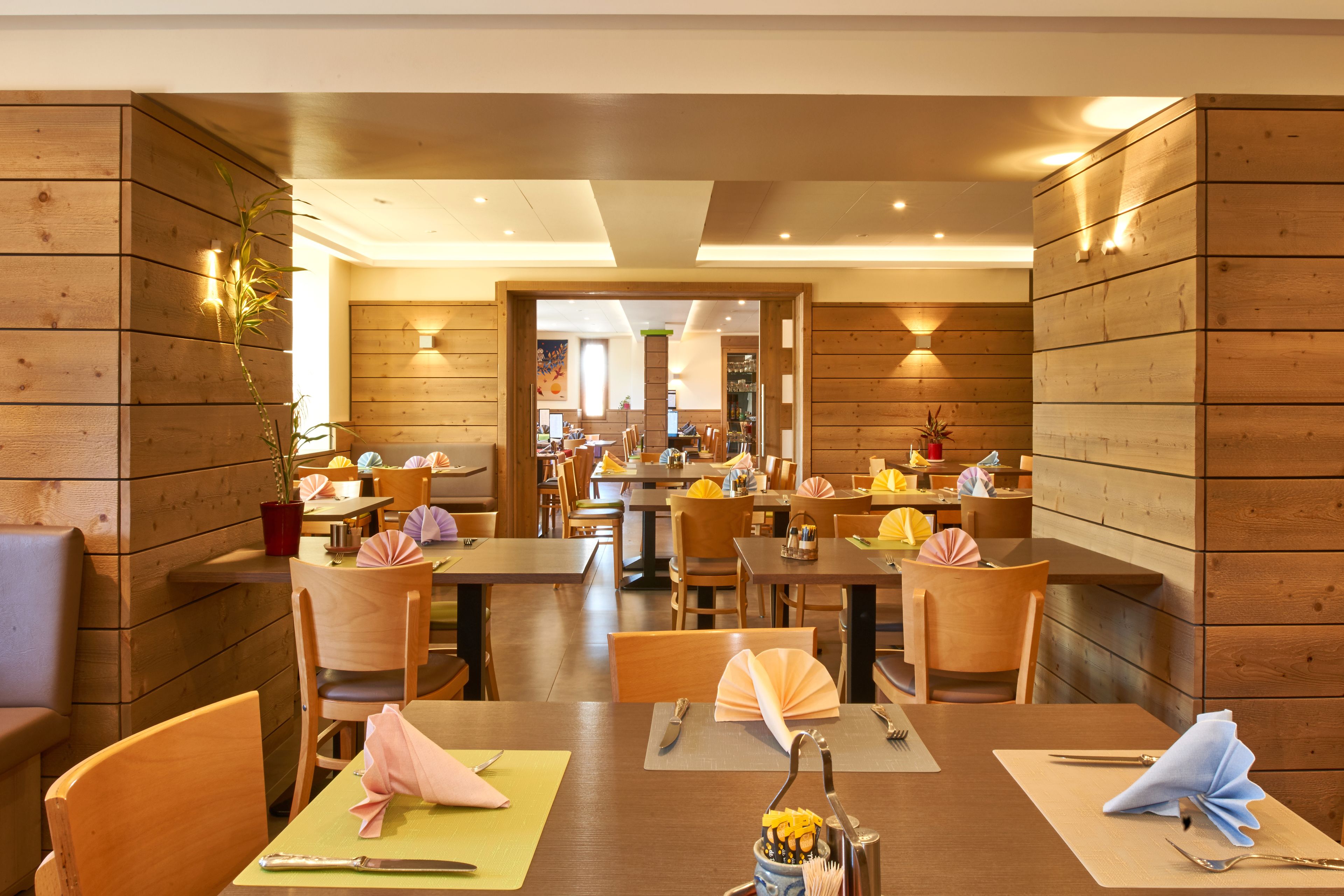 lunch and dinner served, regional cuisine