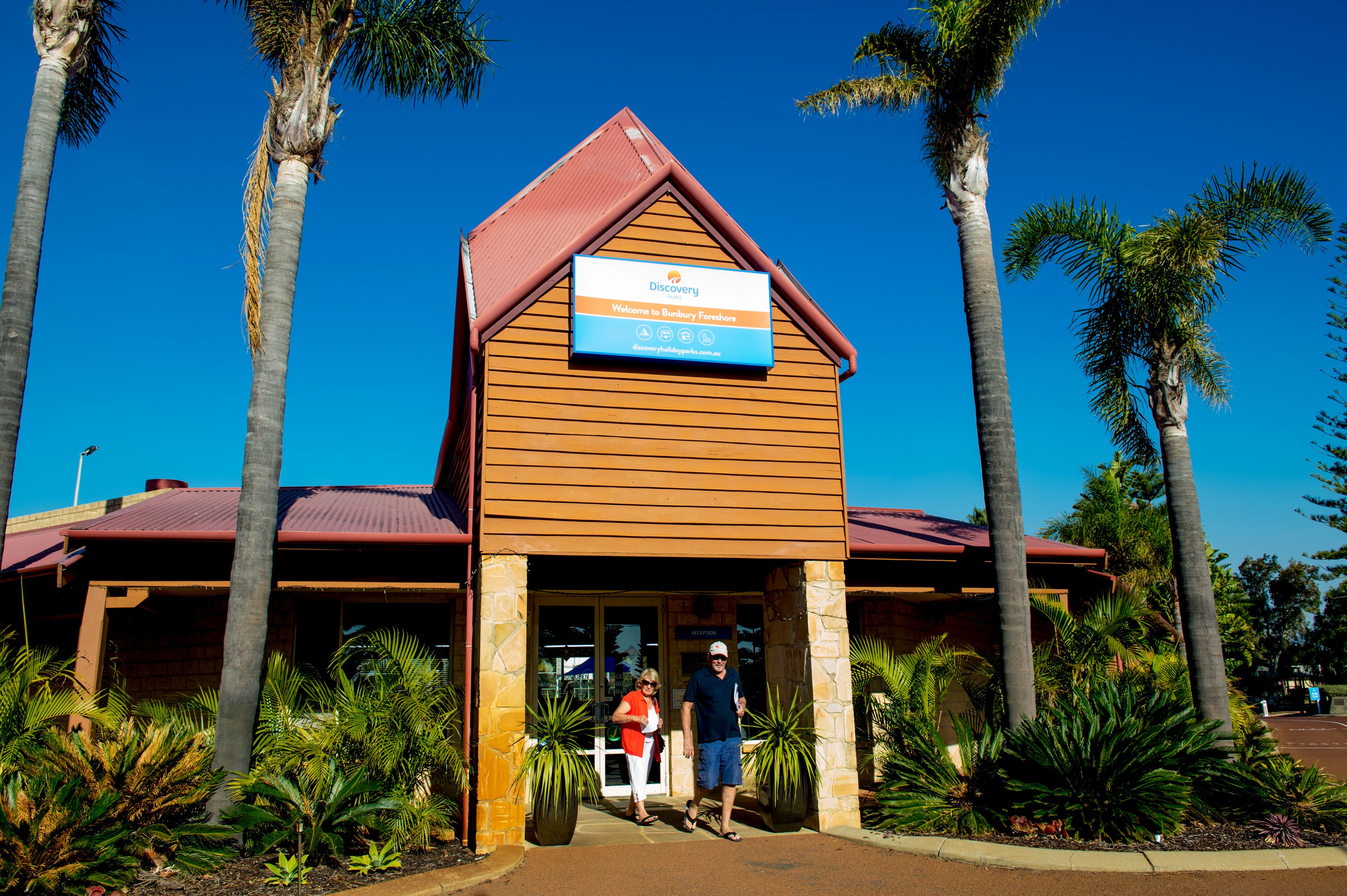 A wooden building with a sign that reads "Welcome to Bunbury Foresters."