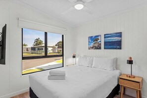 Superior Cabin - Sleeps 6 | 2 bedrooms, free WiFi, bed sheets