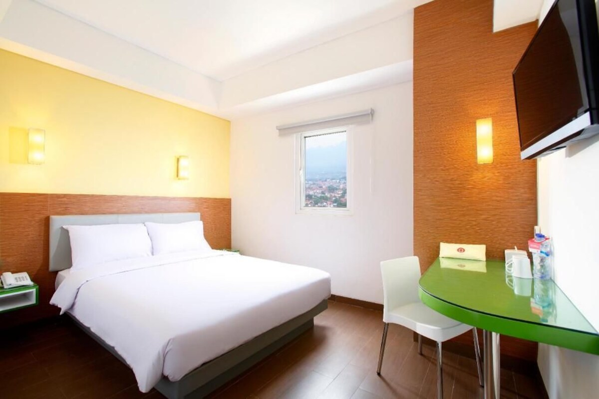 Caja fuerte, wifi gratis, ropa de cama