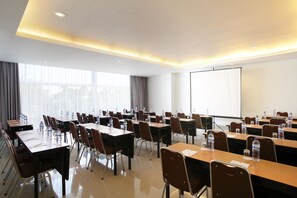 Meeting facility - Amaris Hotel Pakuan Bogor (Bogor)