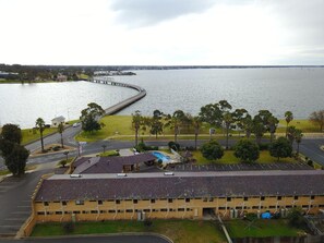 Property grounds - Lakeview Motel (Yarrawonga)