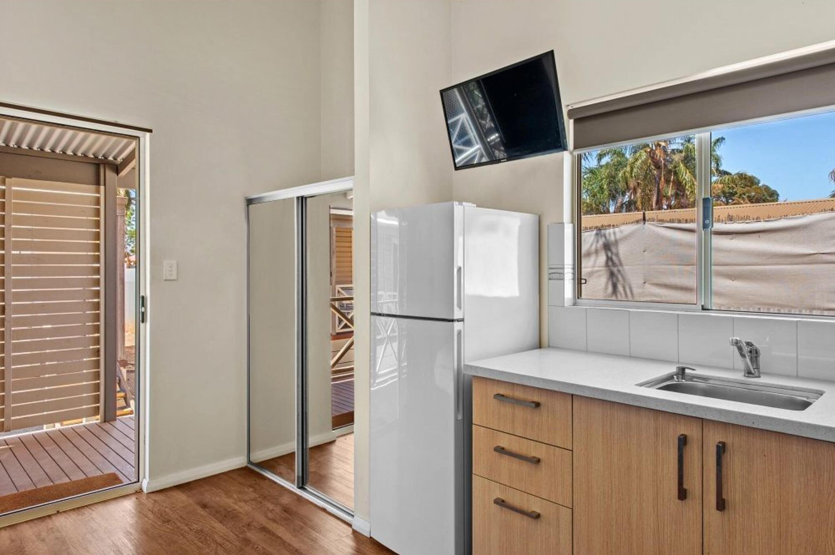 高级开间 | 免费 WiFi、床单