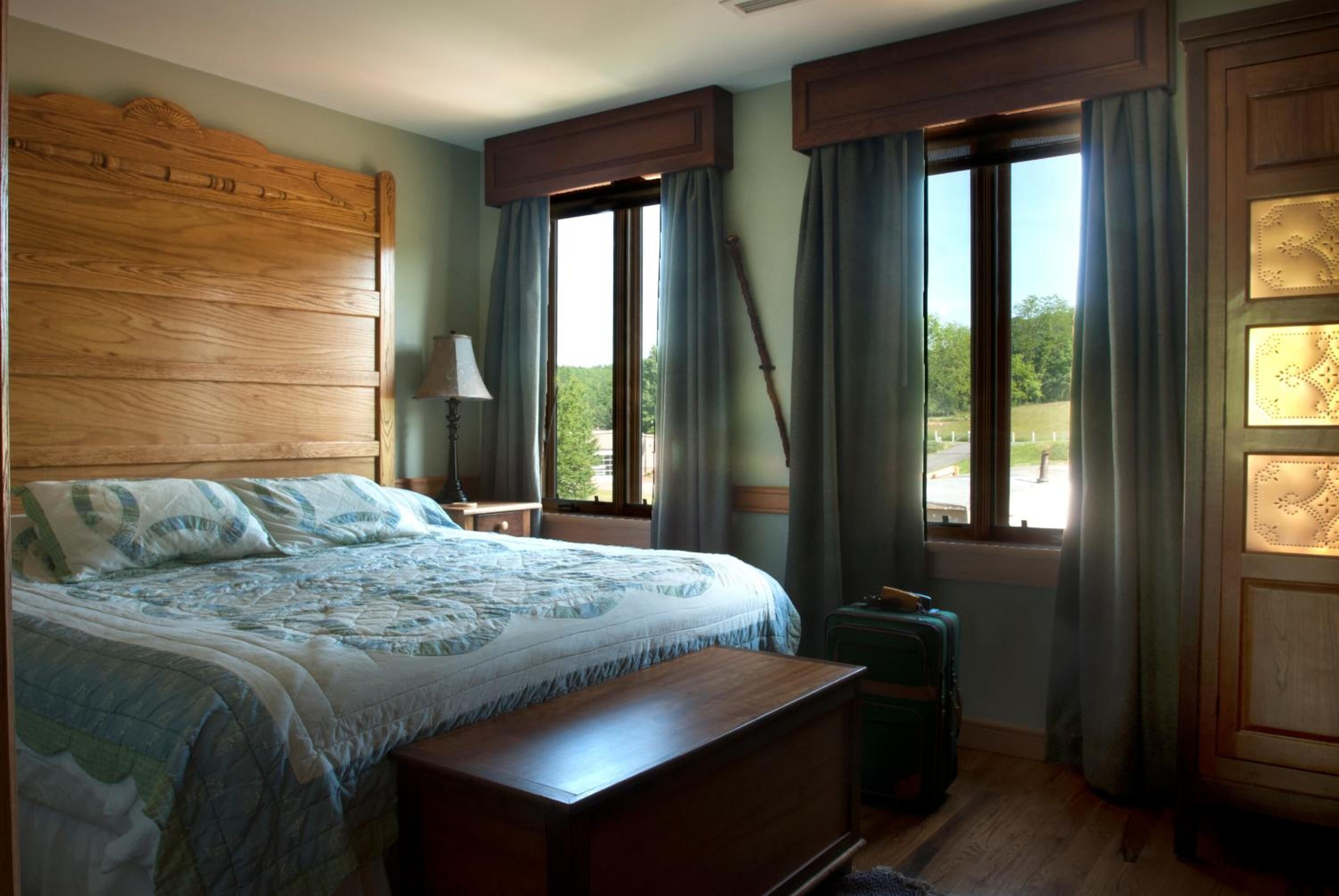 In-room safe, individually decorated, individually furnished, desk