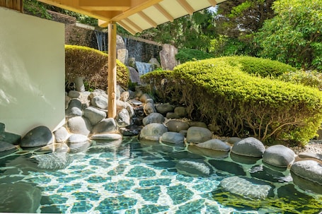 Baño termal público