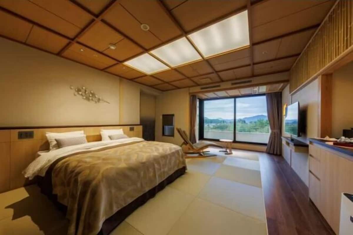 Zimmersafe, Bügeleisen/Bügelbrett, kostenloses WLAN, Bettwäsche