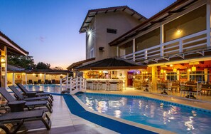 2 outdoor pools, pool umbrellas, pool loungers - Ciribaí Praia Hotel (São Sebastião)