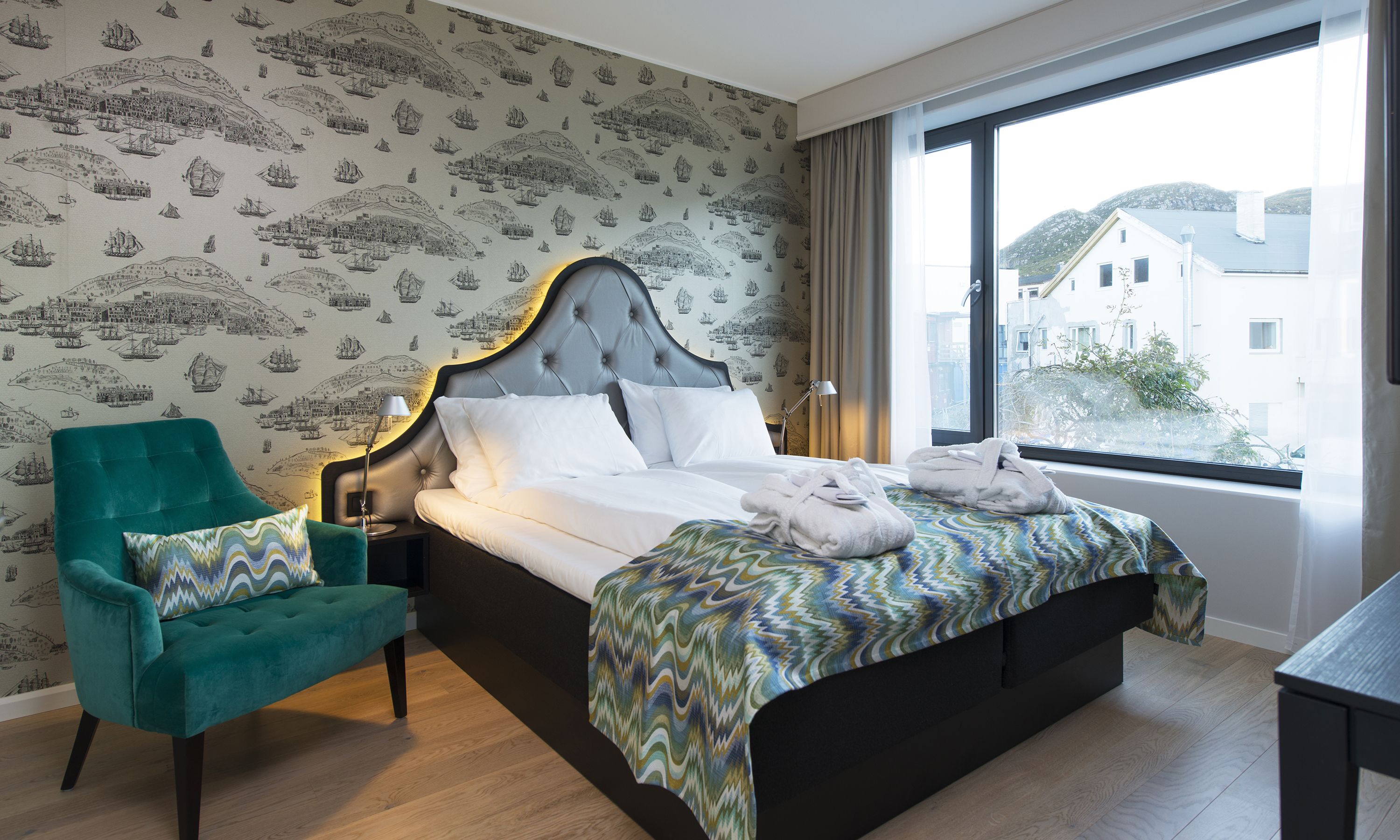 Minibar, in-room safe, desk, cribs/infant beds