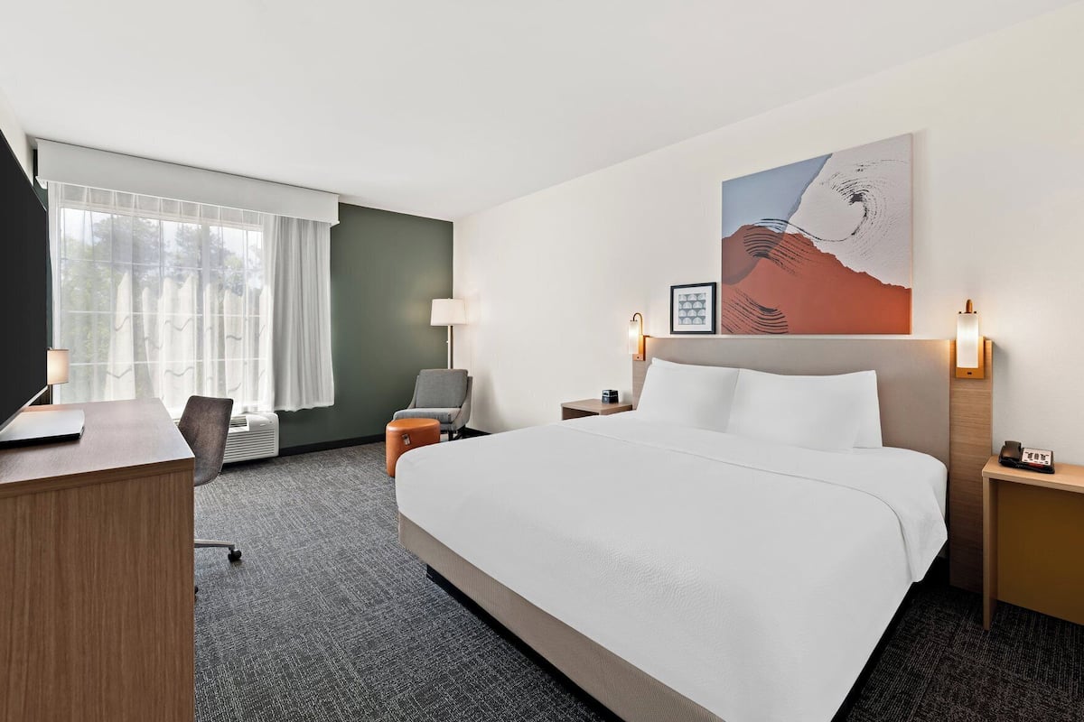 Hochwertige Bettwaren, Pillowtop-Betten, Schreibtisch