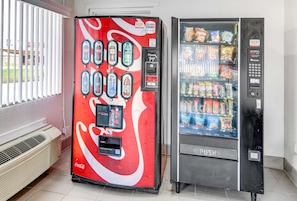 Vending machine - Motel 6 Waco, TX - Lacy Lakeview (Waco)