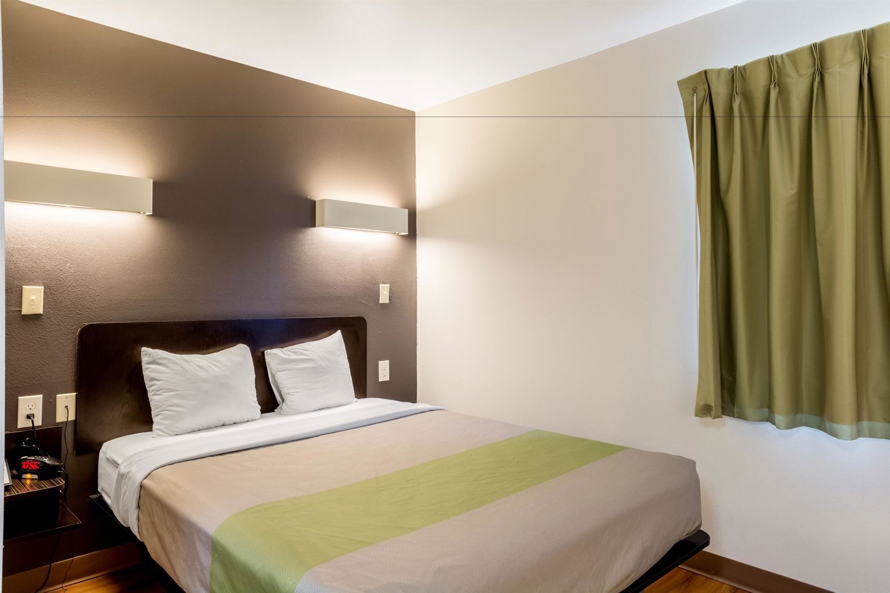 Egyptian cotton sheets, premium bedding, pillowtop beds