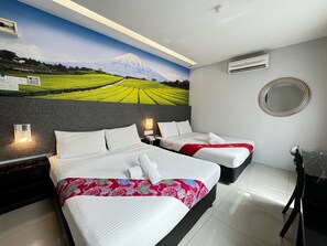 Family Room Window | Desk, soundproofing, free WiFi, bed sheets - Best View Hotel Puchong (Puchong)