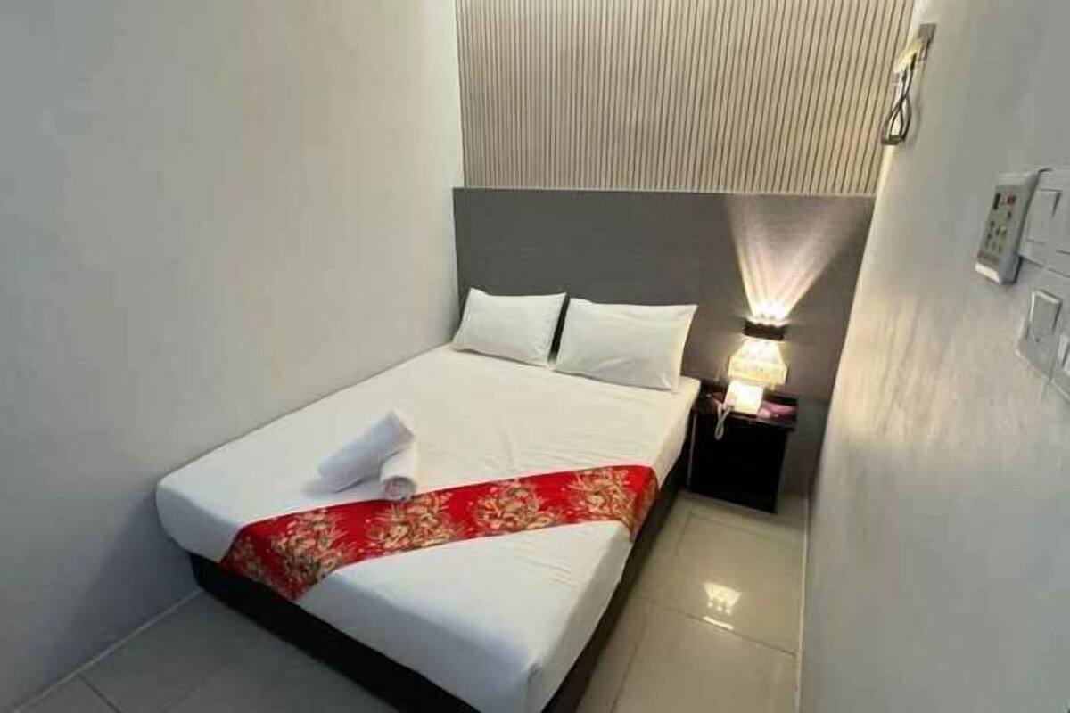 1 bedroom, desk, soundproofing, free WiFi