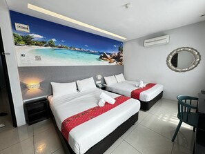 ห้องแฟมิลี่ | โต๊ะทำงาน, ห้องเก็บเสียง, Wi-Fi ฟรี, ผ้าปูที่นอน