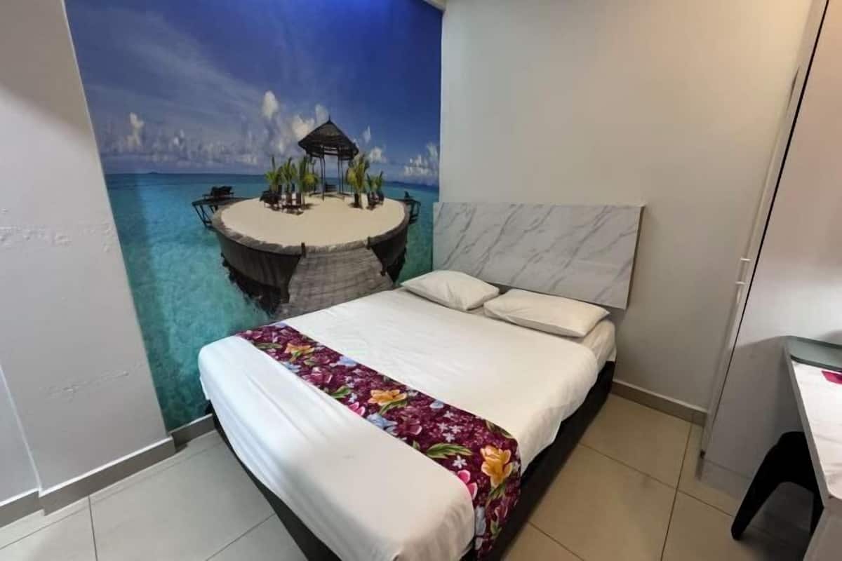 Trang bị nội thất với thiết kế riêng biệt, bàn