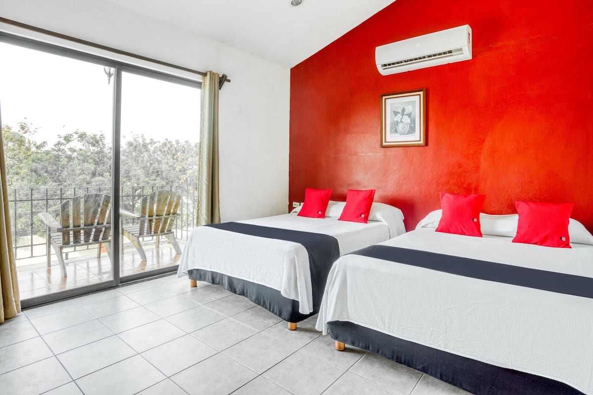 Deluxe kamer, 2 queensize bedden | 1 slaapkamer, een kluis op de kamer, gratis wifi, beddengoed